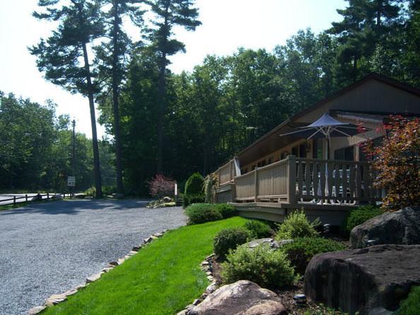 Tall Pines Motel Lake George Buitenkant foto